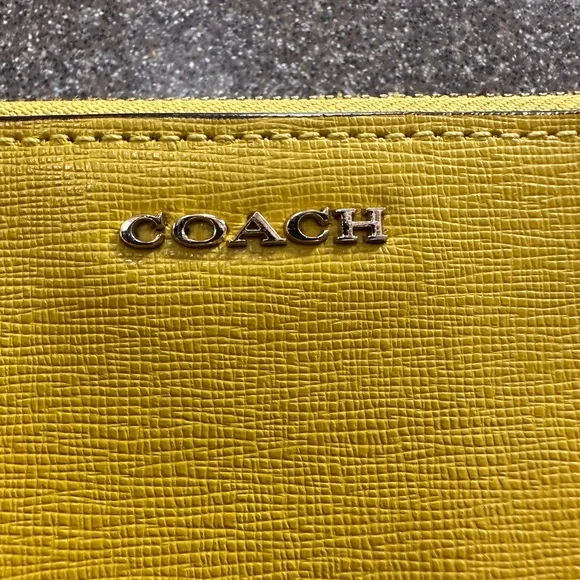 COACH Kylie Saffiano Leather Crossbody Bag Sunglow Yellow With Adjustable Strap - Picture 8 of 8